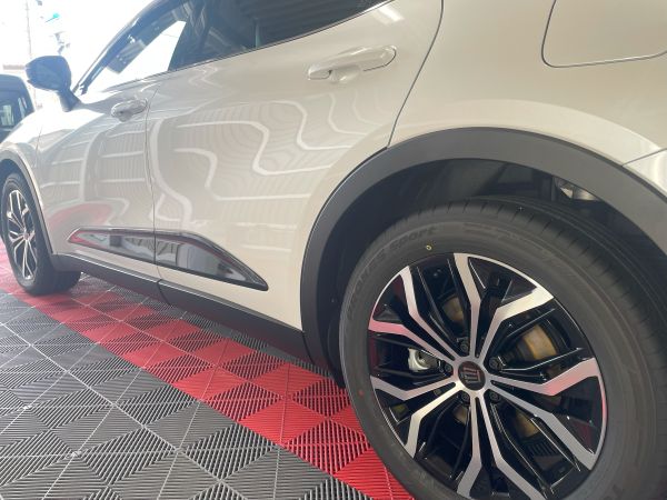 トヨタ クラウンクロスオーバー ボディコーティング