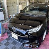 【加茂市】トヨタ / ヤリスの黒ボディをザラつき解消で漆黒のツヤへ！クリスタルキーパー施工事例